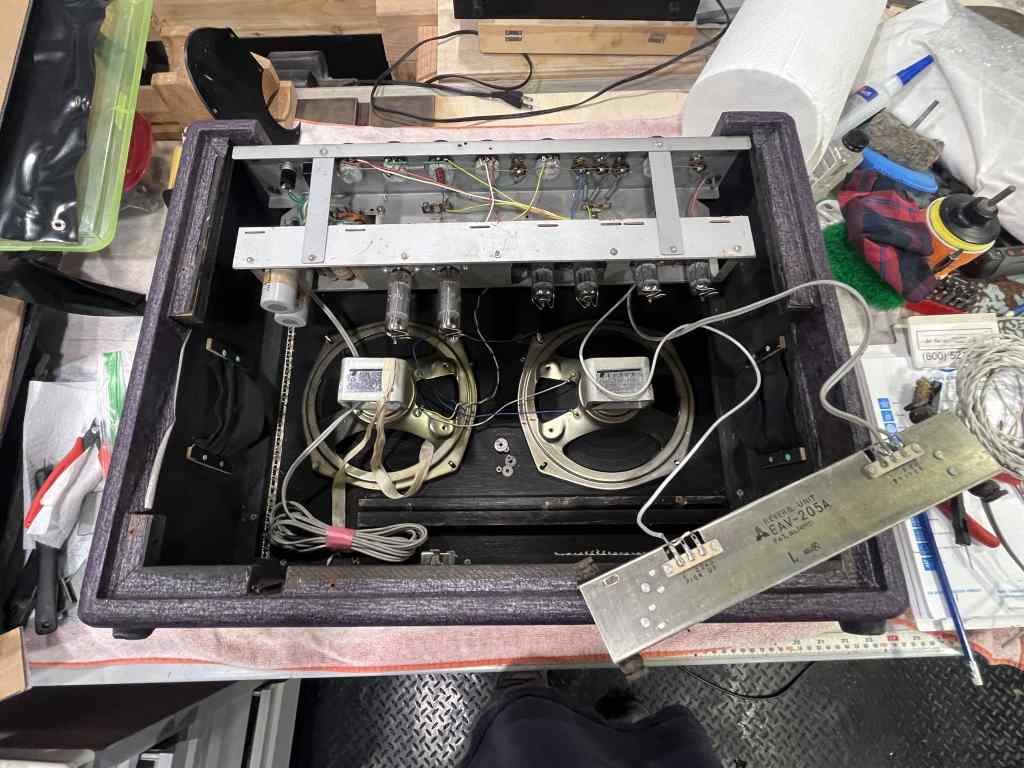 Teisco 73r Amplifier back