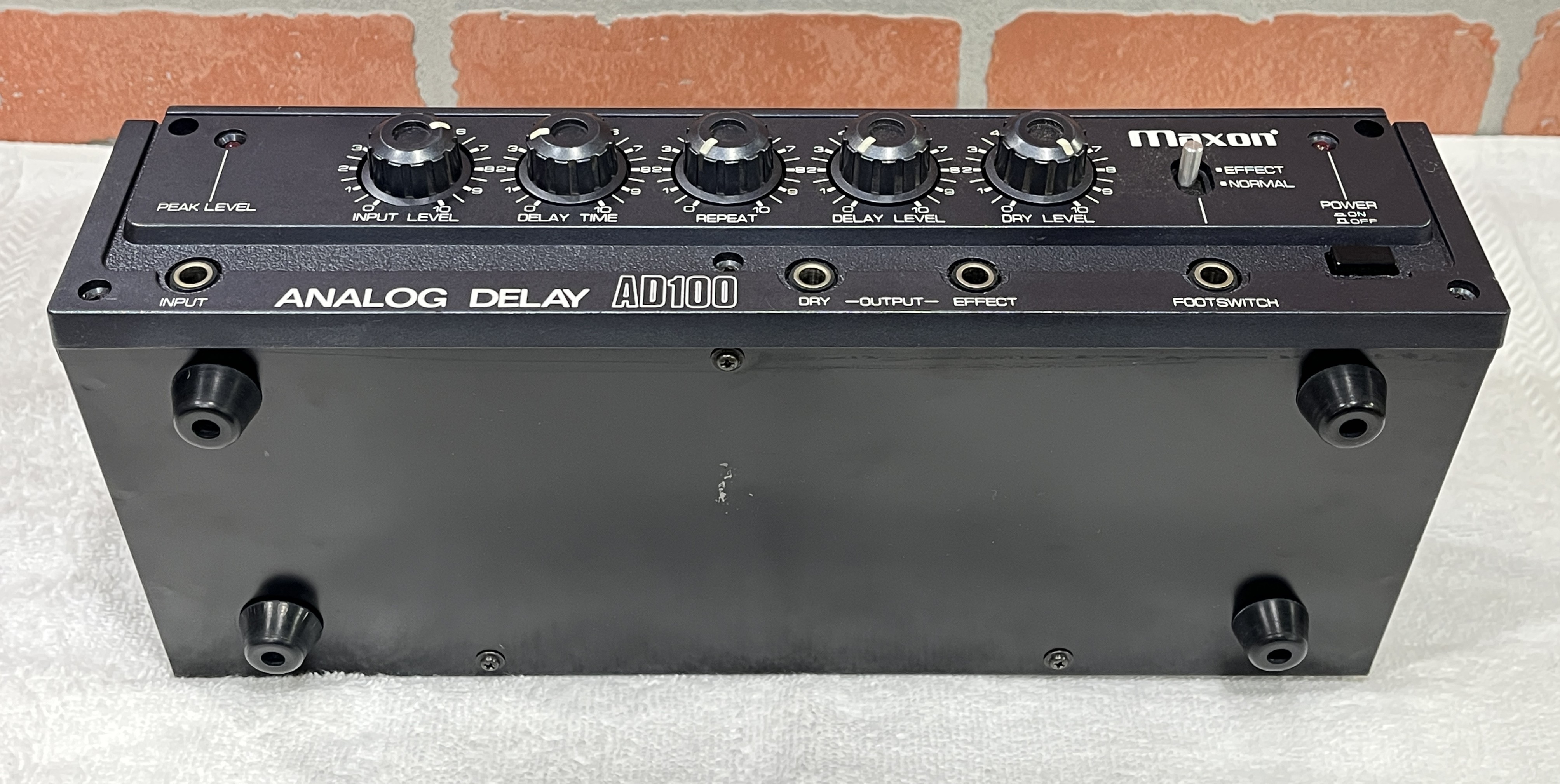1982 Maxon (Ibanez) AD100 Analog Delay MN3005 BBD w/power adapter