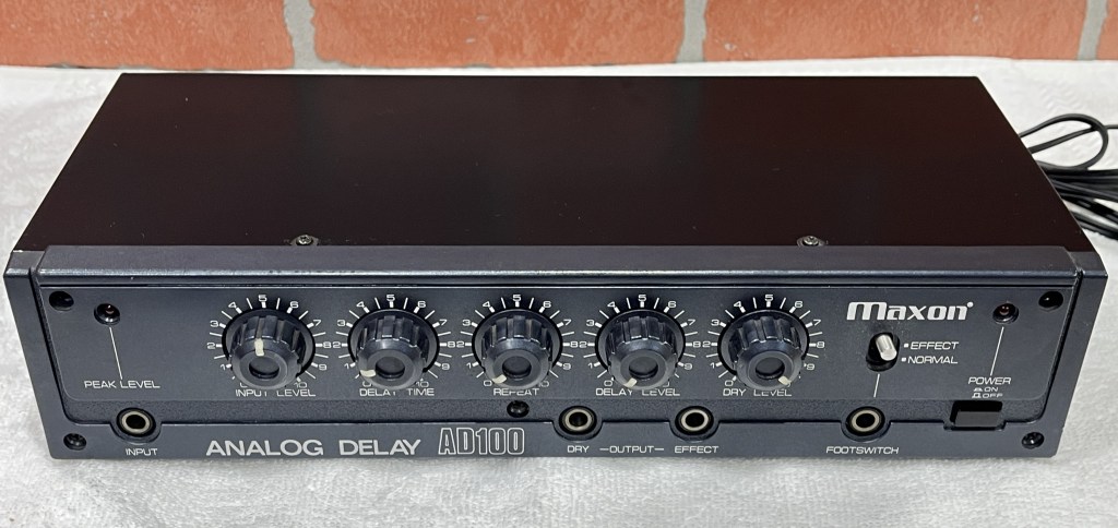 Maxon AD100 Analog Delay
